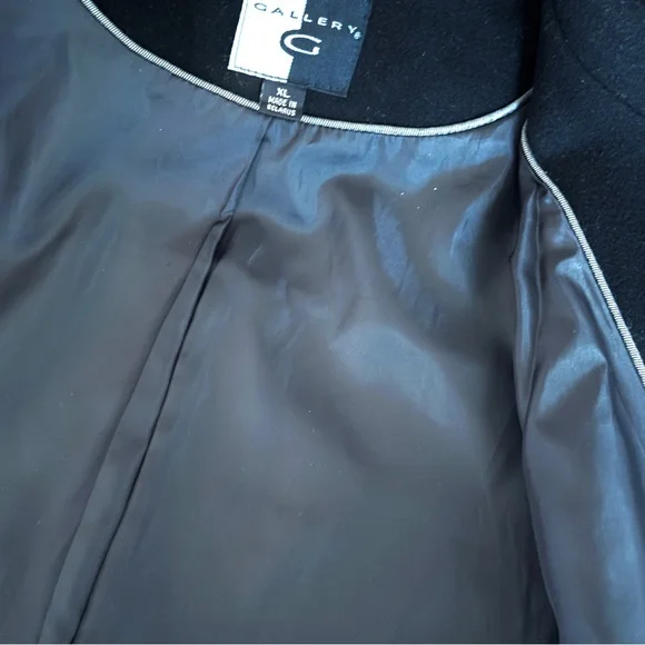 Gallery Wm’s XL Black Winter Coat 80% Wool Single Breast Detachable Hood - Picture 9 of 13